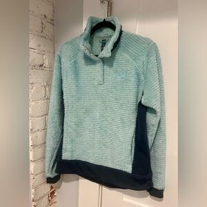 Mountain Hardwear quarter snap deep pile fleece pullover Women’s Size L